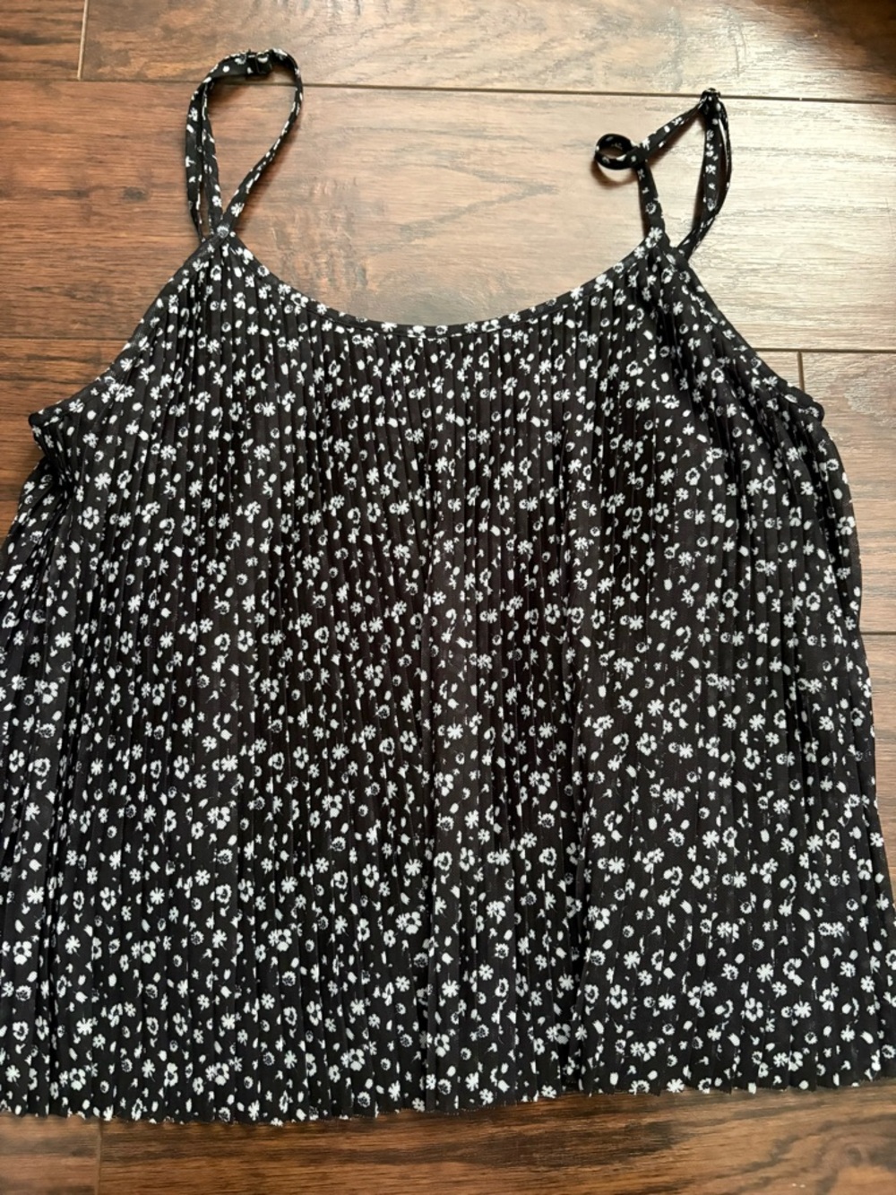 Hollister Black Floral Pleated Cami with Adjustable Ties